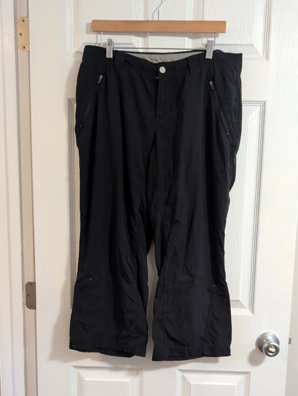 Women's Columbia Black Capri Pants